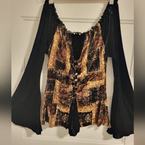 OFF THE SHOULDERS VELOUR TOP ♡ - Picture 4 of 6